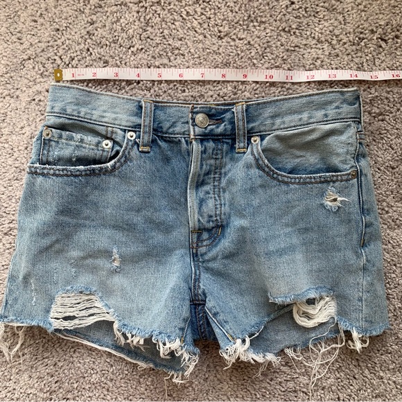 Free People Sofia Short Waves Denim Distressed shorts size 26 - Picture 8 of 12